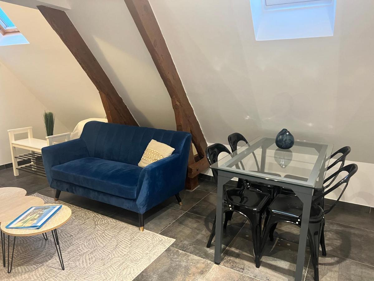 Les Suites Du Colonel Ван Екстериор снимка